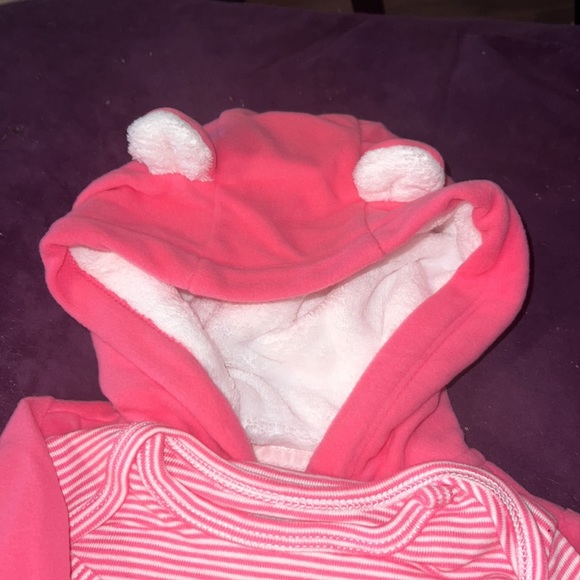 2 Piece Carters Outfit - Picture 2 of 7